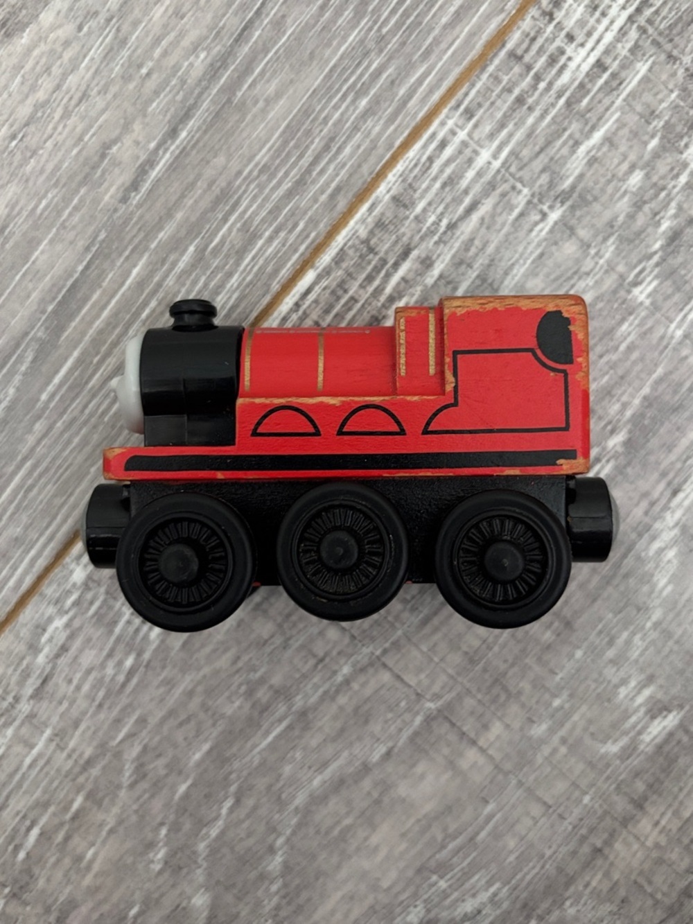 Wooden James GGG62 - Thomas & Friends - Picture 8 of 8